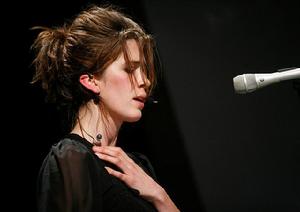 伊莫金在2009年巡演上的表演