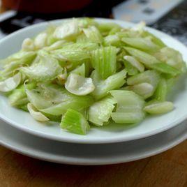 百合炒芹菜 百合炒芹菜