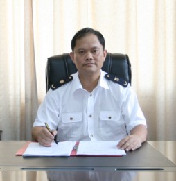 洪輝[廣西邕寧縣大塘中學政教處原主任]