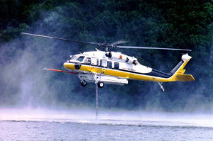 美國“黑鷹”中型多用途直升機