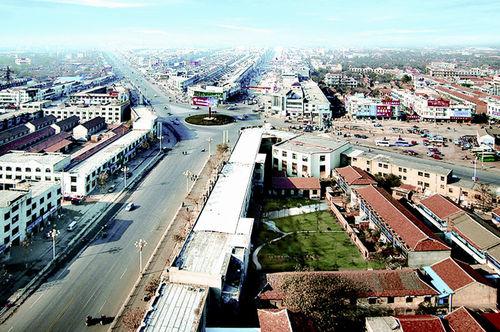 莊寨鎮220國道與350省道交匯處