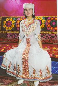 （圖）柯爾克孜族服飾