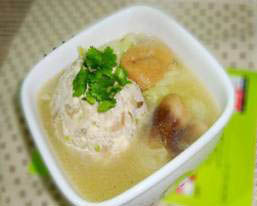 奶湯草菇豌豆苗 奶湯草菇豌豆苗