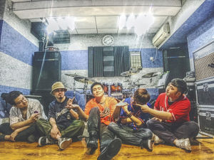 堅果樂隊 堅果樂隊