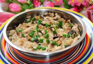 青菜香菇肉餅堡 青菜香菇肉餅堡