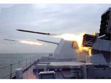 九江號護衛艦演習發射火箭彈