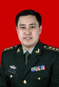 尹少華[孫吳縣人民武裝部政治委員]