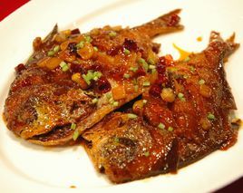 蒜蓉鯧魚 蒜蓉鯧魚