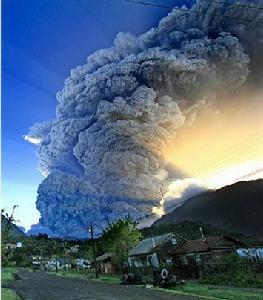 冰島火山噴發大量火山灰