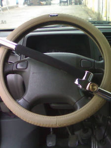 汽車方向盤鎖 汽車方向盤鎖