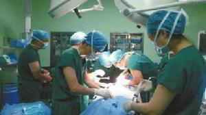 搶救杜子成的手術