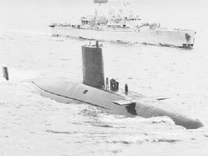 “征服者”號核潛艇加入了英國海軍特遣艦隊