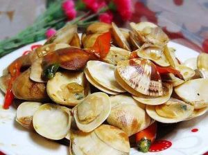 辣白菜炒花蛤 辣白菜炒花蛤