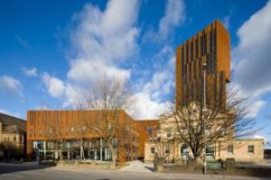 利茲大學綜合廣播大樓