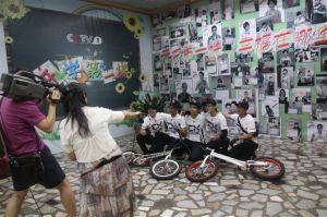 星光騎士 任真參加央視《開學第一課》節目接受採訪