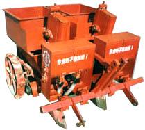 2BSL-2型馬鈴薯起壠播種機 2BSL-2型馬鈴薯起壠播種機