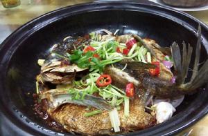 沙煲焗魚 沙煲焗魚