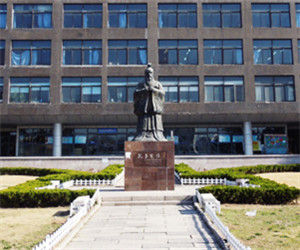 青島大學外語學院 青島大學外語學院