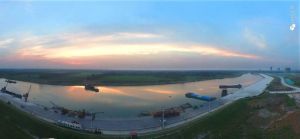 建設中的新沂港 