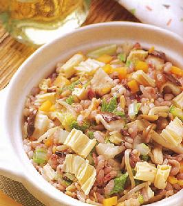 素什錦煲飯 素什錦煲飯