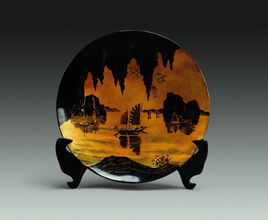 黑漆描金下龍灣圖案圓盤