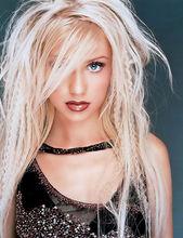 克莉絲汀·阿奎萊拉