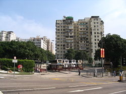 （圖）巴士總站及其周邊，前景的街道為協和街