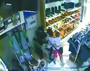 媽媽盜竊團 媽媽盜竊團