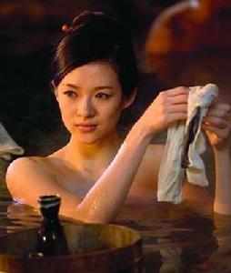 （圖）片中“艷照”大膽露骨