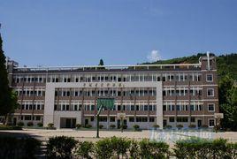 龍泉市民族中學