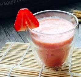 草莓芒果奶昔 草莓芒果奶昔