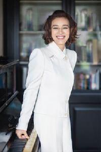 胡潔[周立波妻子]