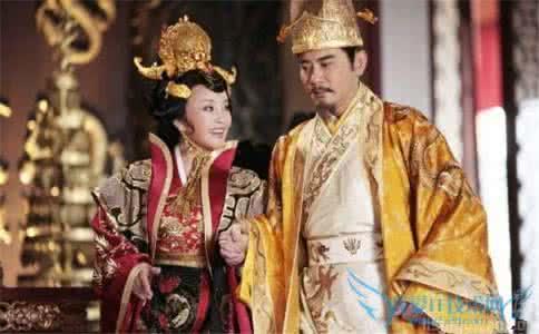 一古墓內藏珍寶五百噸,幾十萬大軍找不到墓門,卻被幾個農民發現 一古墓內藏珍寶五百噸,幾十萬大軍找不到墓門,卻被幾個農民發現