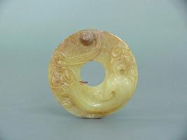 玉雕螭龍紋璧 玉雕螭龍紋璧