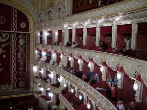 敖德薩國立歌舞劇院