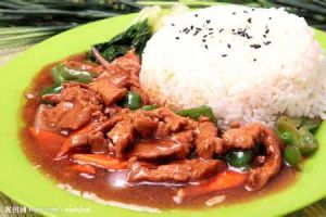 醬爆平菇肉飯 醬爆平菇肉飯