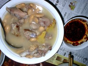 雞血藤燉豬蹄 雞血藤燉豬蹄