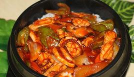 魷魚石鍋拌飯 魷魚石鍋拌飯