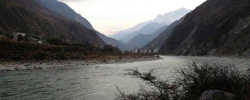 大渡河康定縣姑咱鎮段