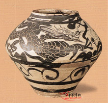 元白釉黑花刻龍鳳紋罐圖