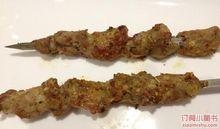 生烤羊肉串