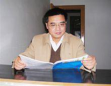 江民傑老師在工作