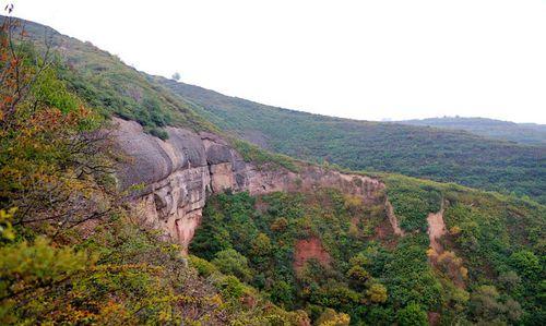 子午嶺南段的黃花山