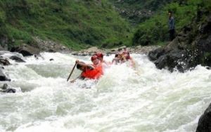 萬溶江漂流 萬溶江漂流