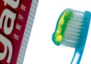 含氟牙膏