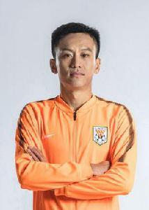 張弛[足球運動員]