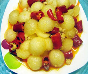 辣椒炒冬瓜球 辣椒炒冬瓜球