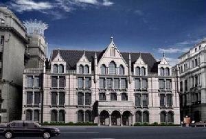 上海湘財貫通投資管理有限公司