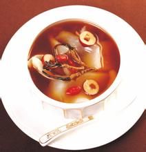 冬蟲夏草花膠燉乳鴿 冬蟲夏草花膠燉乳鴿