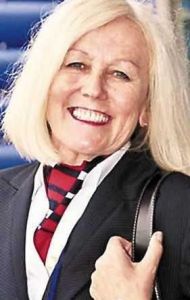 祖母級空姐 祖母級空姐